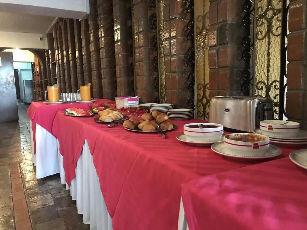 Hotel Savoy Inn 키토 외부 사진